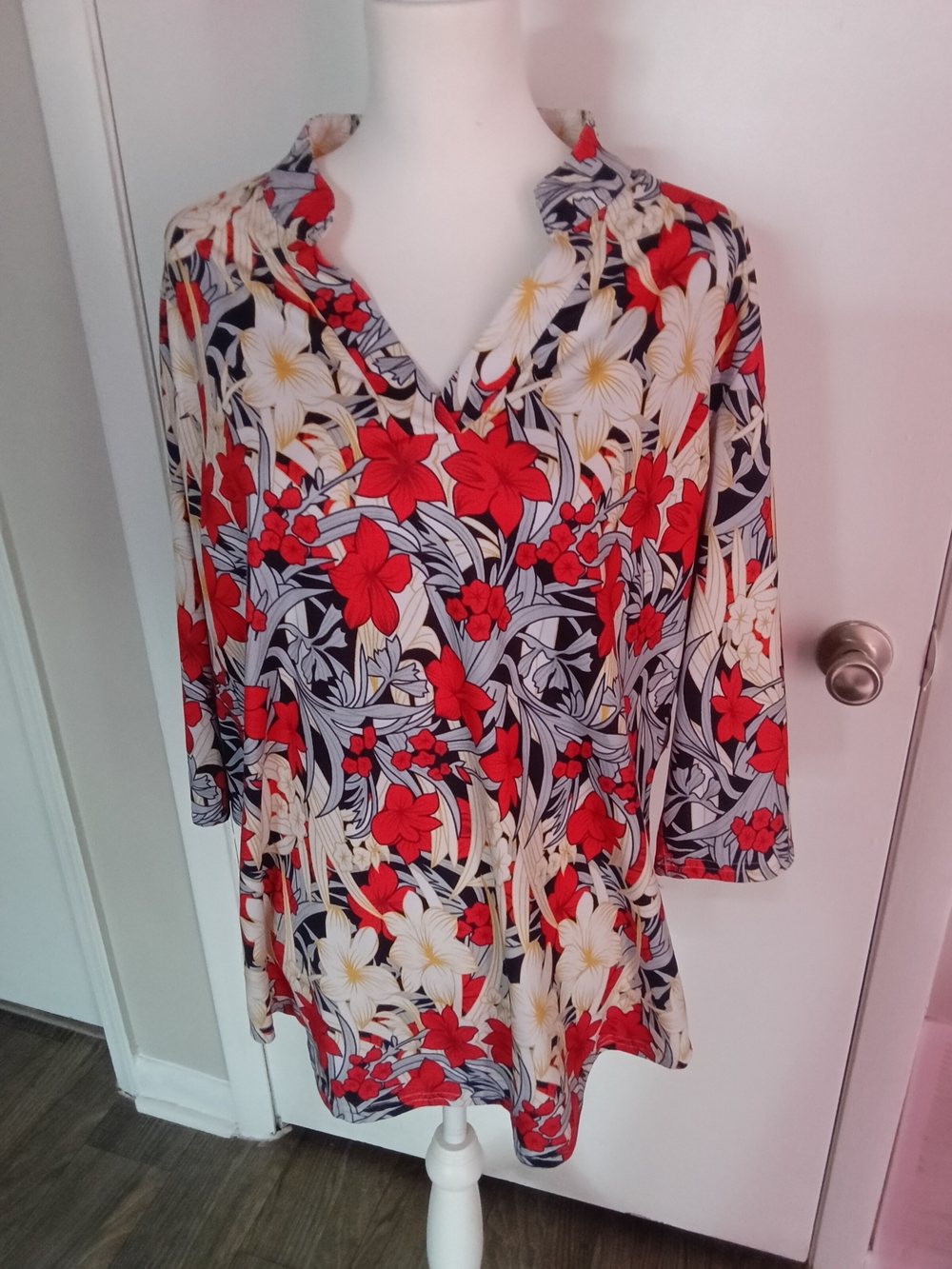 Floral V-Neck Tunic Top in Red & Cream